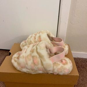 100% Authentic Brand New in Box Kids UGG Fluff Yeah Slide Panther Print
